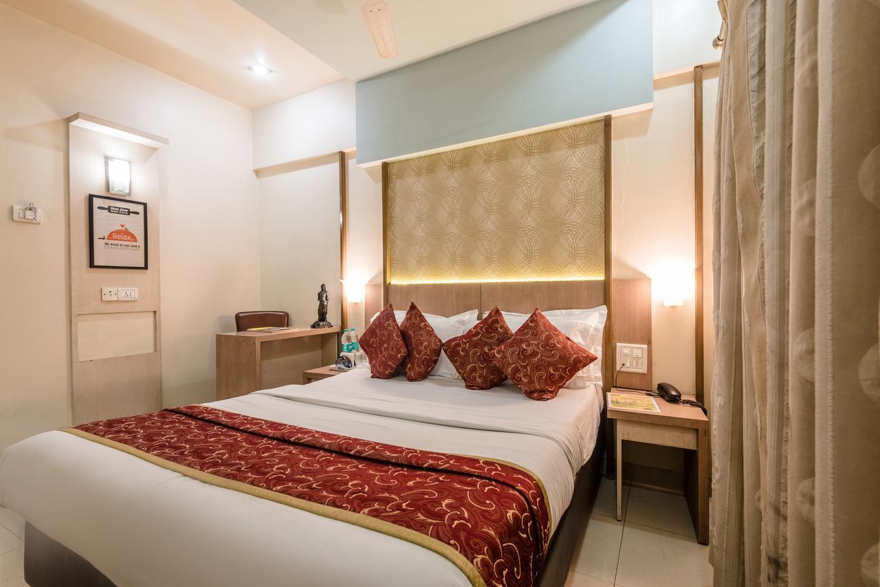 Hotel Panchratna Panvel Extérieur photo