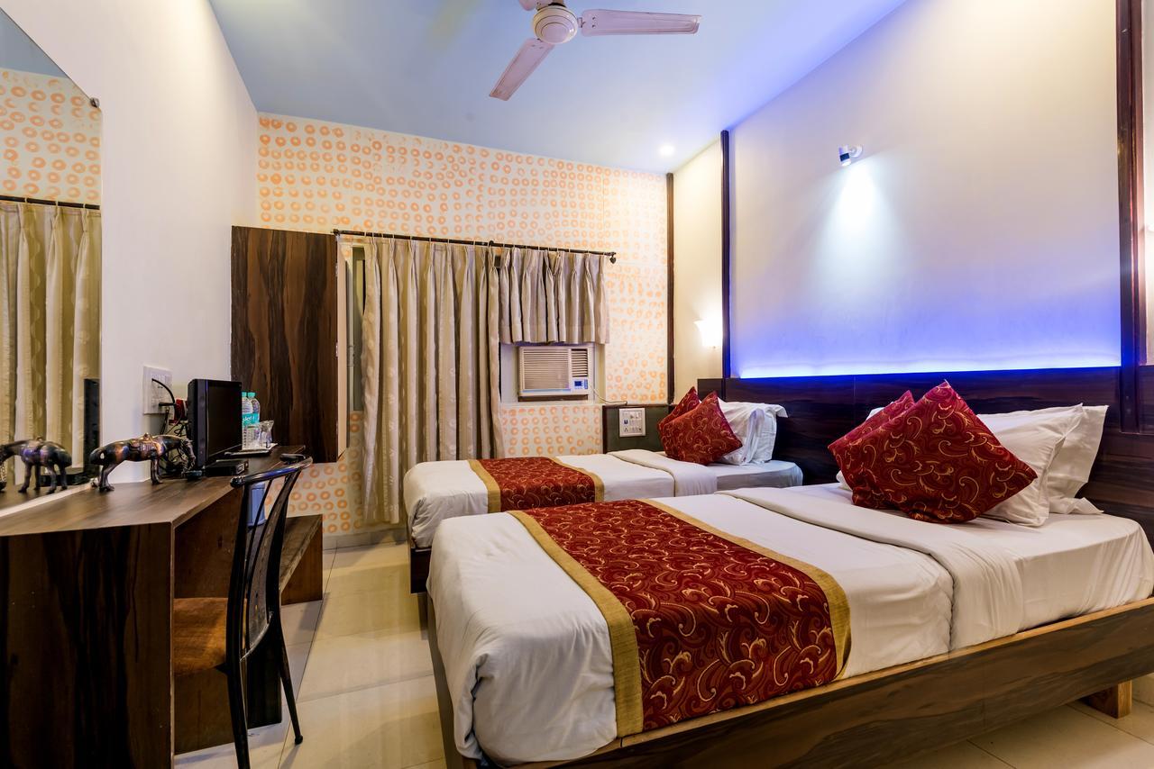 Hotel Panchratna Panvel Extérieur photo