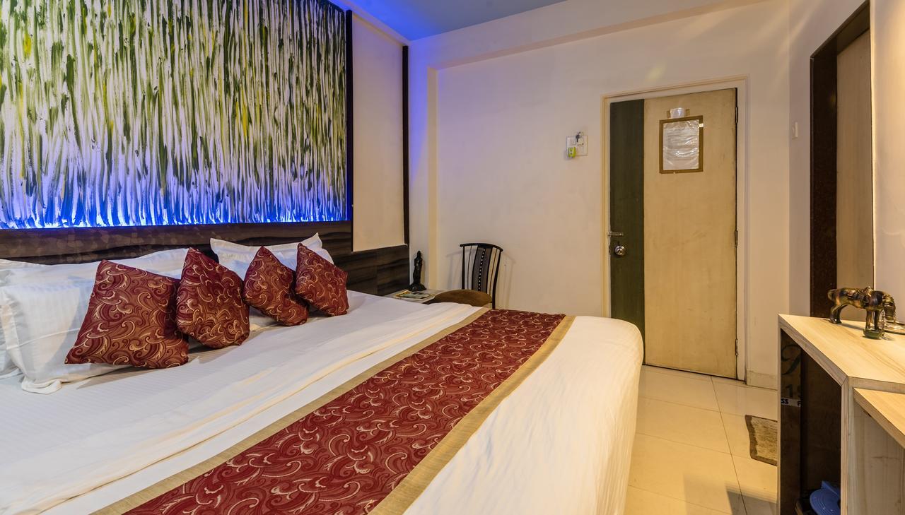 Hotel Panchratna Panvel Extérieur photo