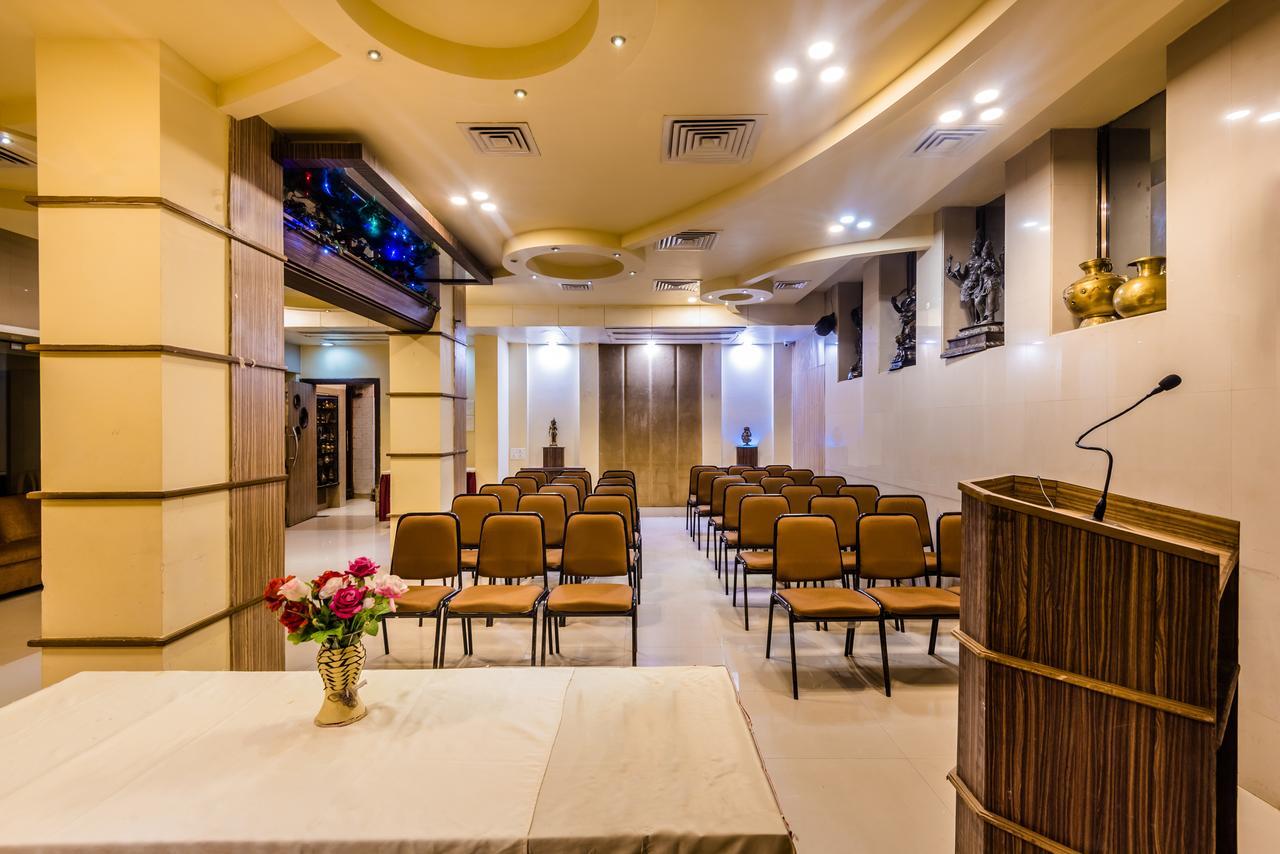 Hotel Panchratna Panvel Extérieur photo