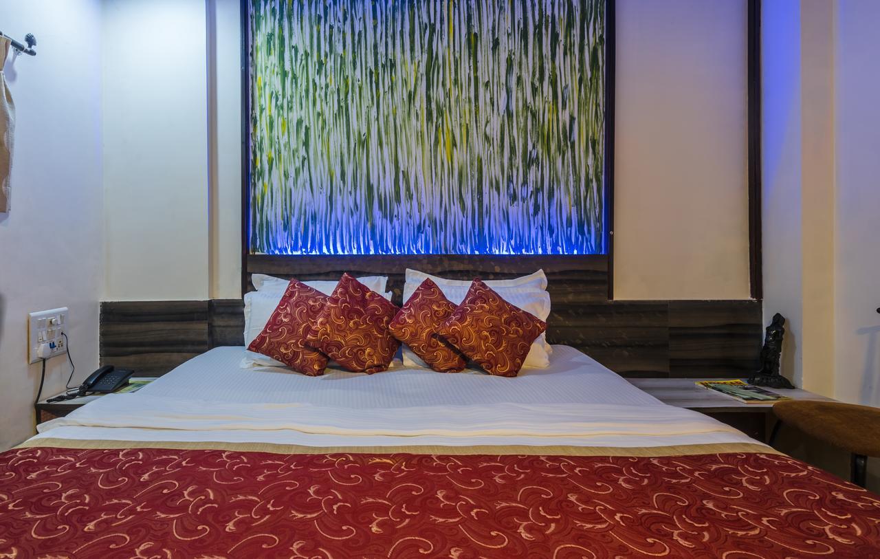 Hotel Panchratna Panvel Extérieur photo