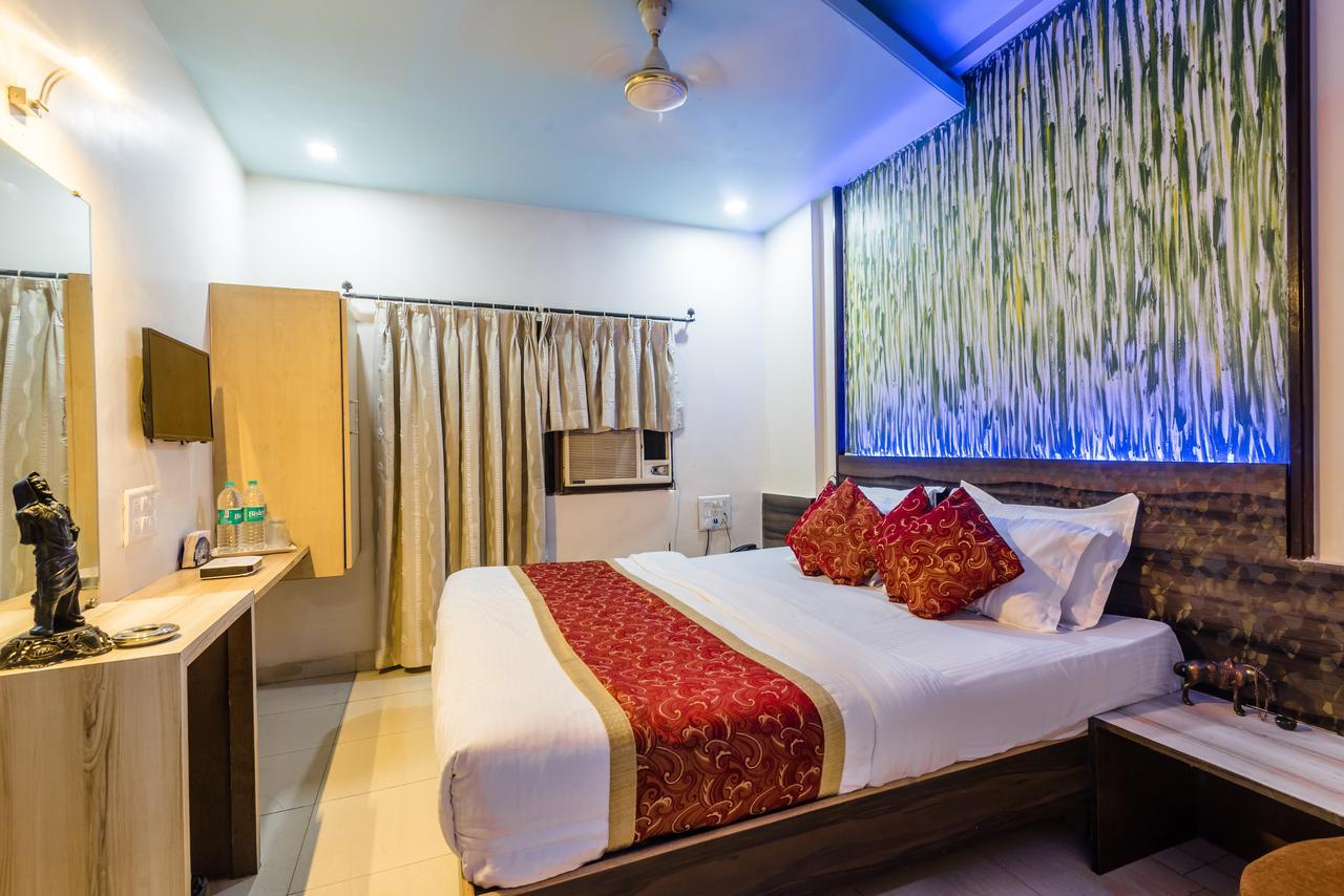 Hotel Panchratna Panvel Extérieur photo