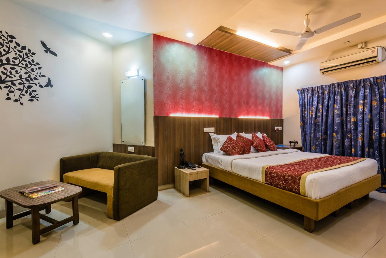 Hotel Panchratna Panvel Extérieur photo