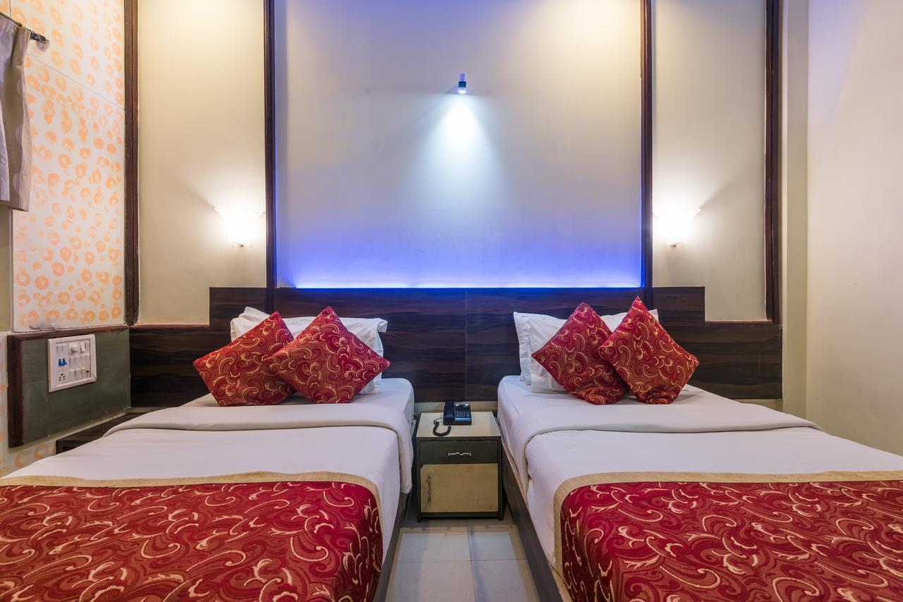 Hotel Panchratna Panvel Extérieur photo