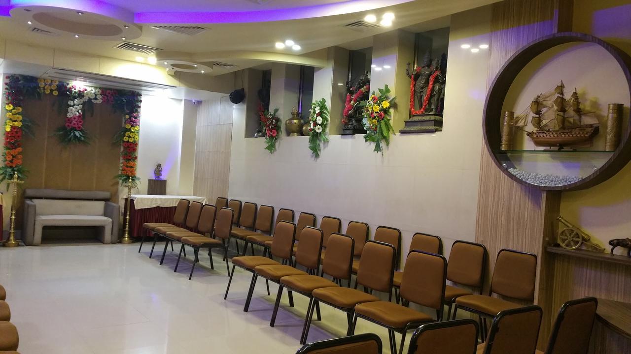 Hotel Panchratna Panvel Extérieur photo