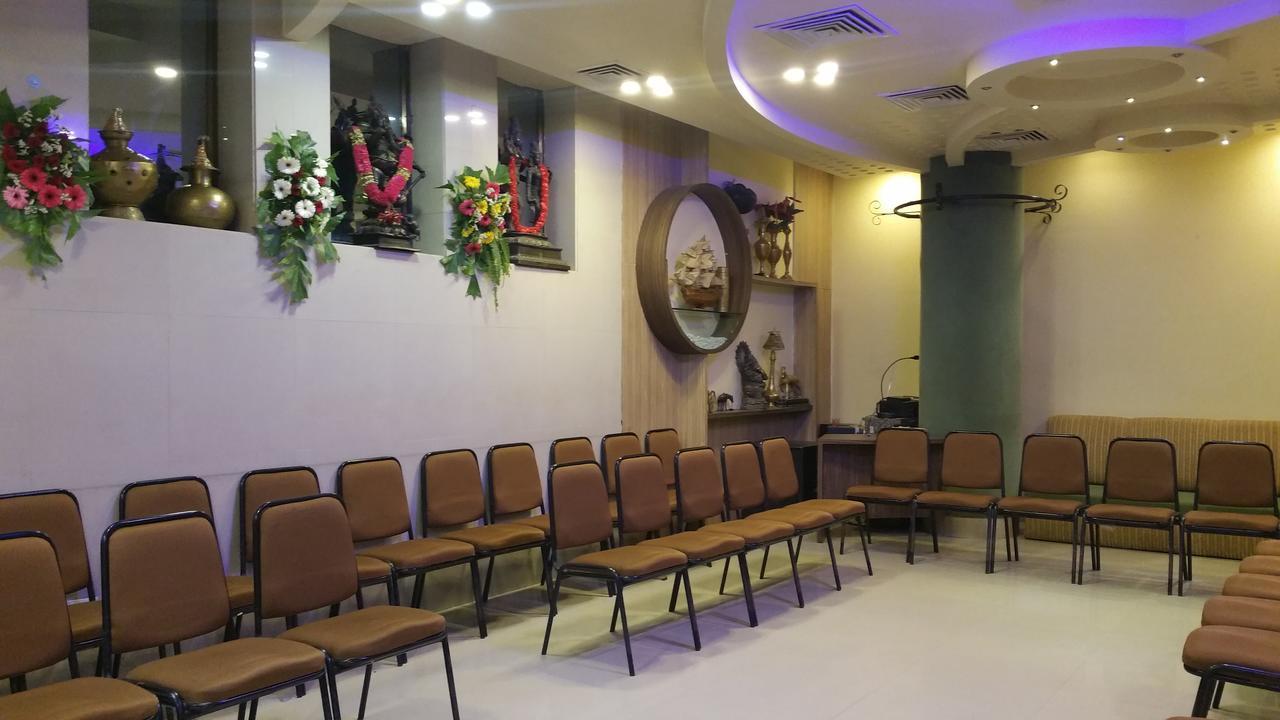 Hotel Panchratna Panvel Extérieur photo
