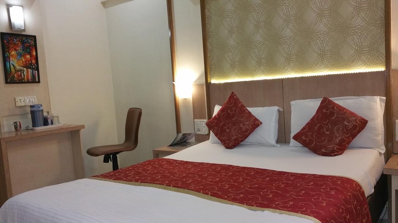Hotel Panchratna Panvel Extérieur photo