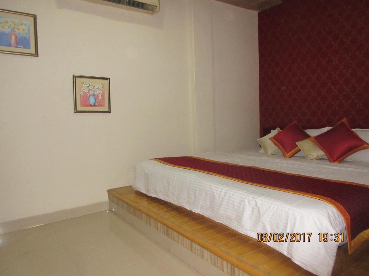Hotel Panchratna Panvel Extérieur photo