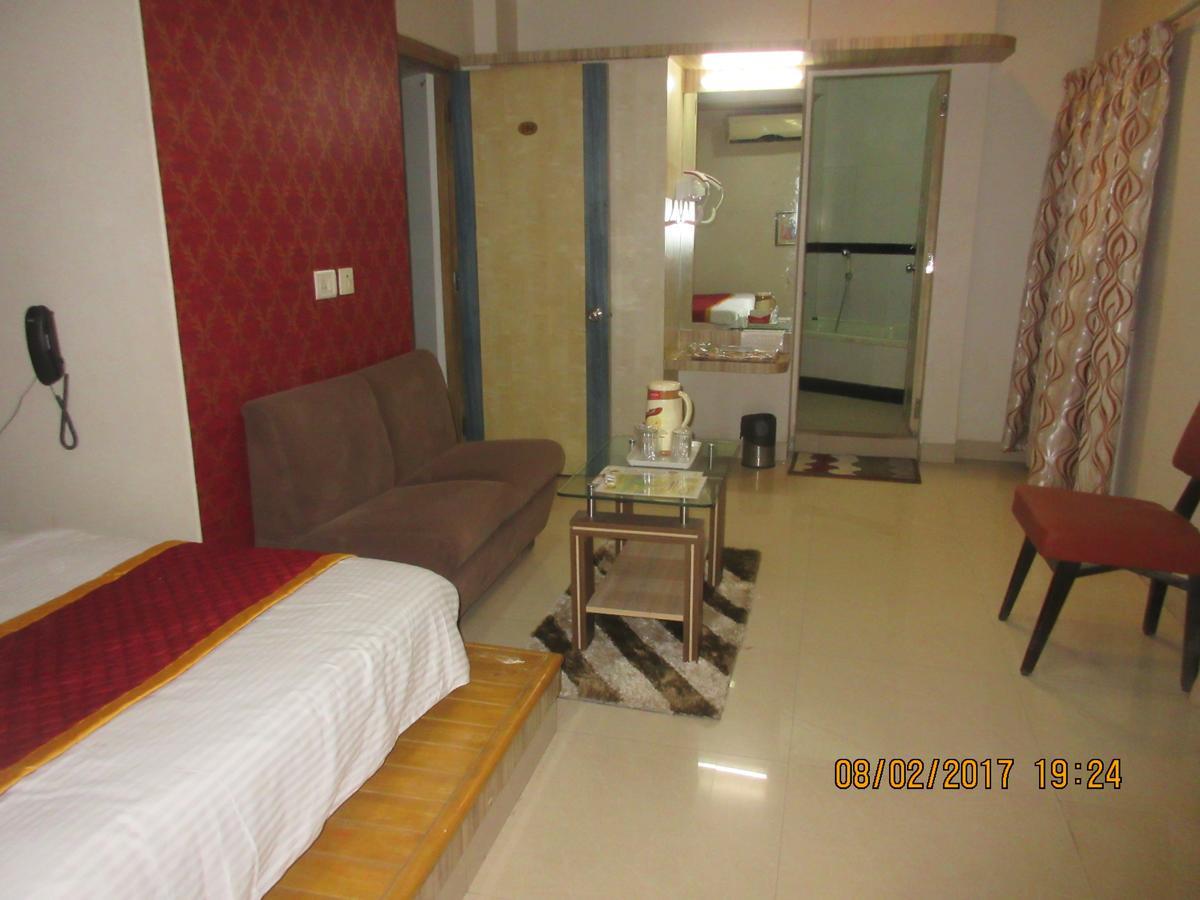 Hotel Panchratna Panvel Extérieur photo